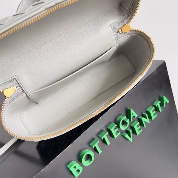 BOTTEGA VENETA

Bang Bang vanity case