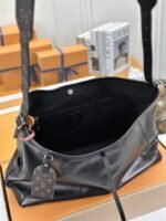 CarryAll Vibe MM LV Vibe - Handbags |
LOUIS VUITTON