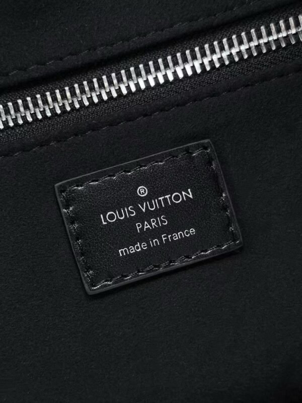 CarryAll Vibe MM LV Vibe - Handbags |
LOUIS VUITTON