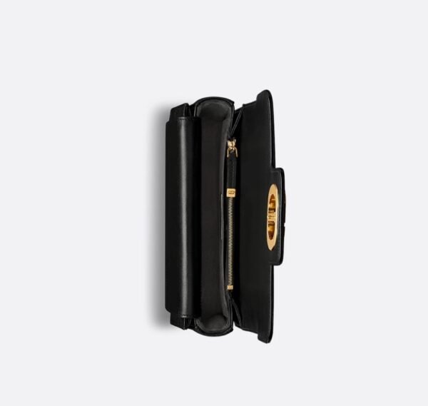 Small Dior Jolie Top Handle Bag

Black Cannage Calfskin